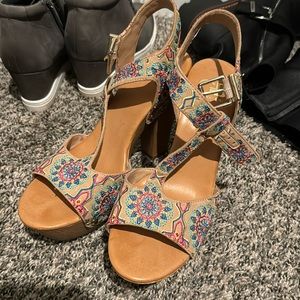 Pattern heels